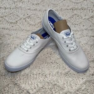Keds Champion Canvas White Low Top Sneakers WF34000 Womens 8
NWOT